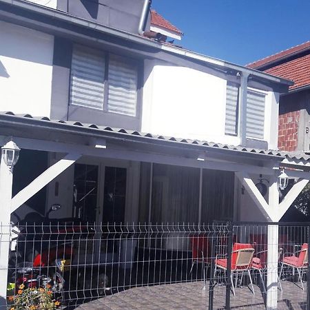 Apartmani Ni Eksteriør bilde
