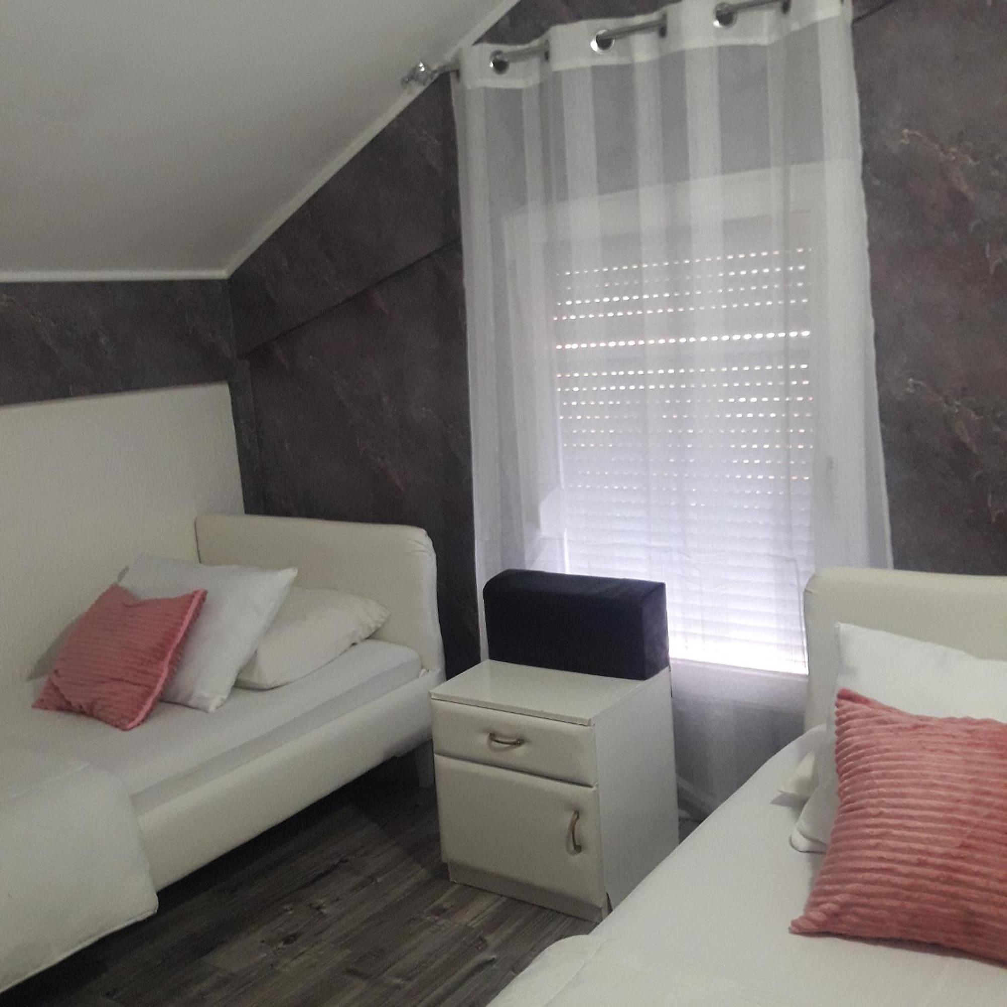 Apartmani Ni Eksteriør bilde